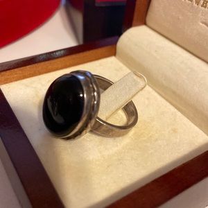 Sterling silver ring with oval onyx
